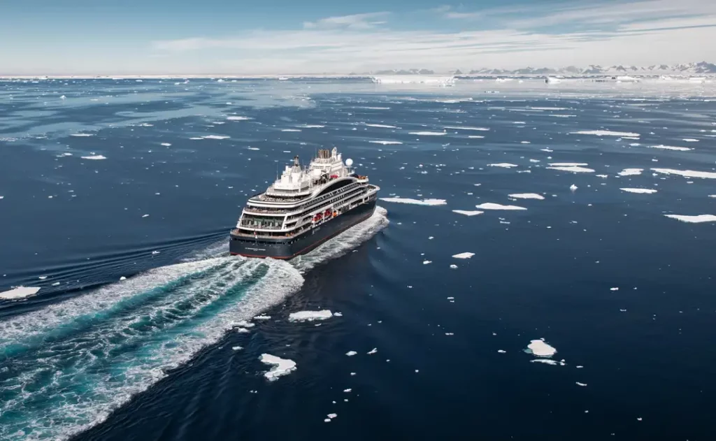 Ponant — Le Commandant Charcot